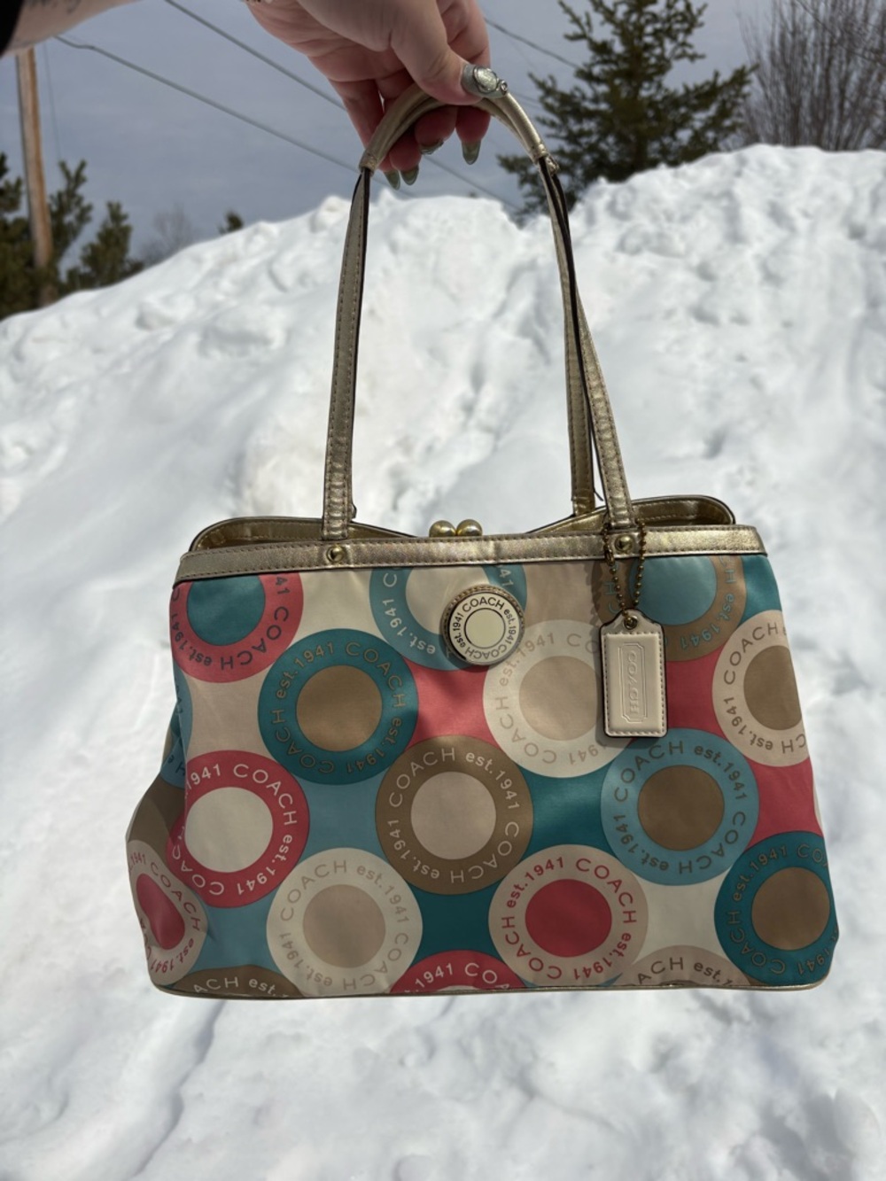 2012 Coach sateen kisslock tote bag💗